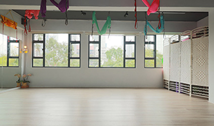Yoga Room · TST